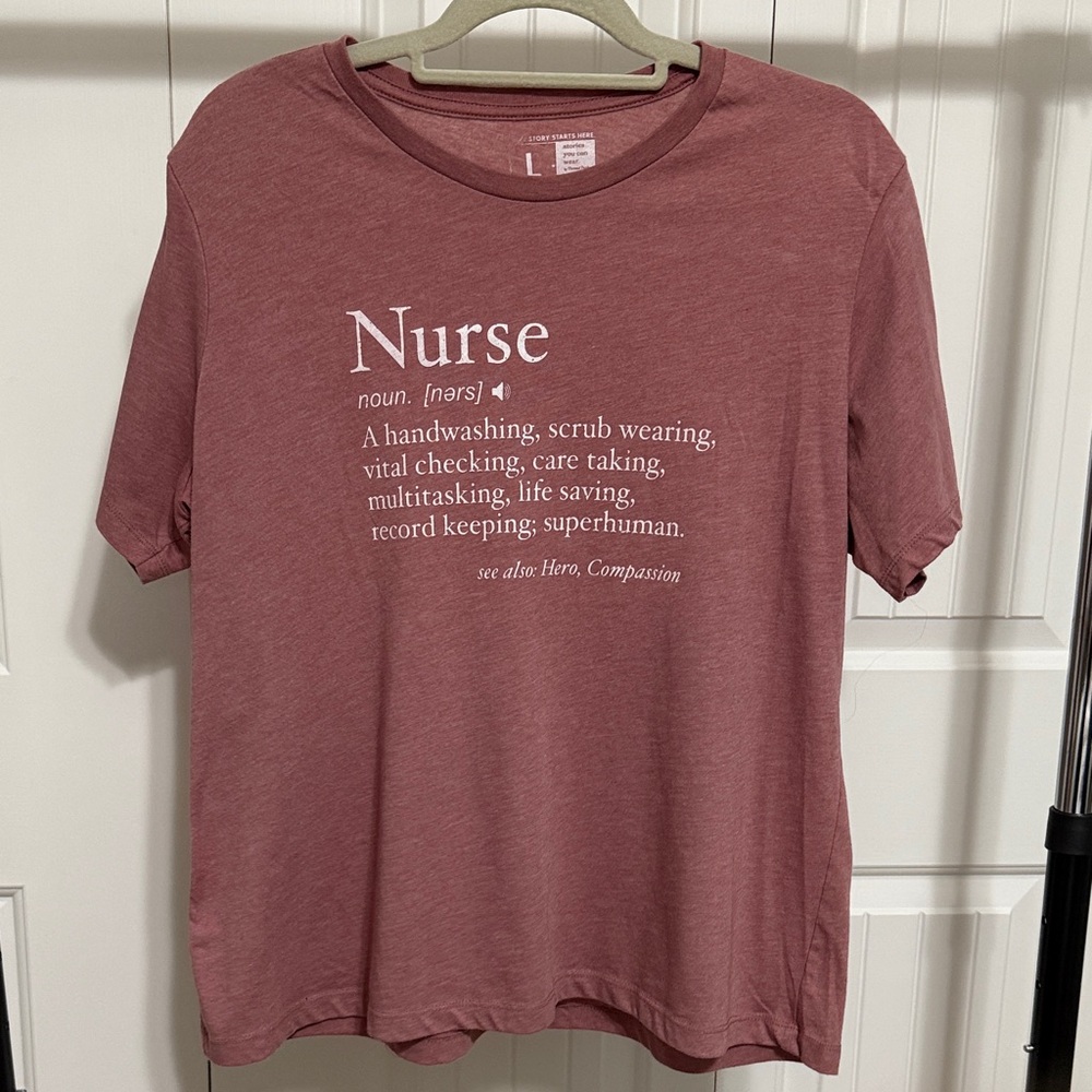 Nurse Definition Graphic Tee in mauve